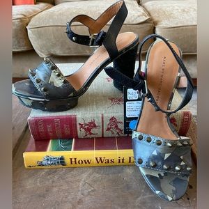 Cammo print leather platform heels